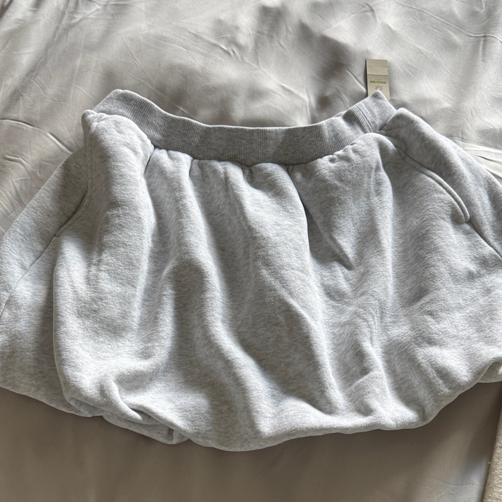 aerie Light Gray bubble Skirt medium new with tags